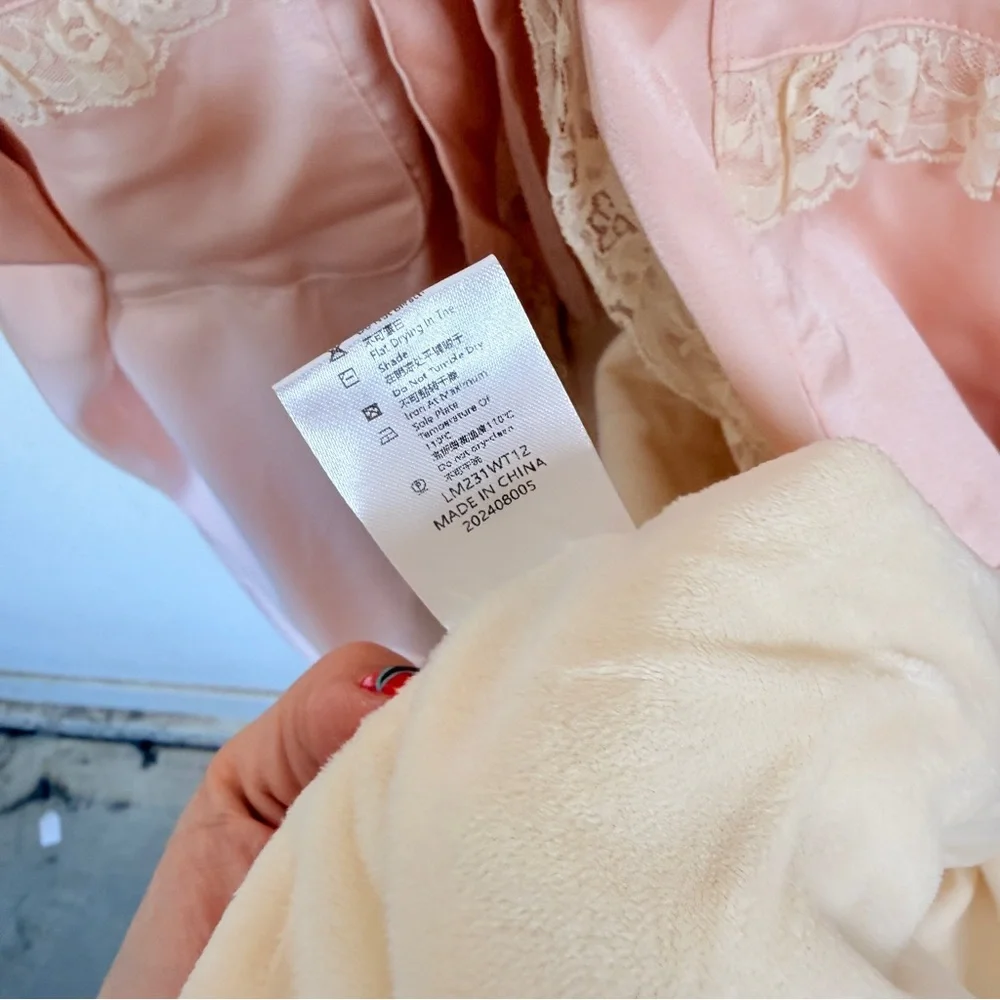 Lacemade Retro Satin Lace Romantic Oversized House Coat Robe Pink - Picture 9 of 10